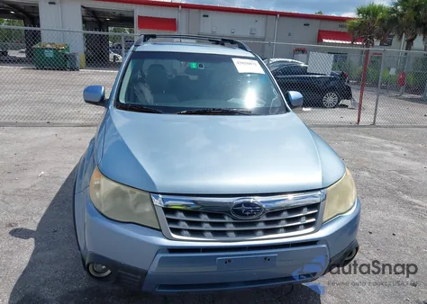 2011 Subaru Forester 2.5X Limited z USA, uszkodzony, nr VIN JF2SHBECXBH751712